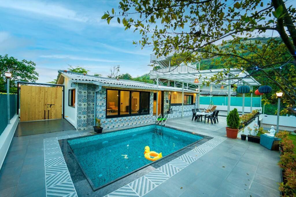 Spicy Mango Lakeside Abode - Luxurious Villa In Pawana لونافالا المظهر الخارجي الصورة