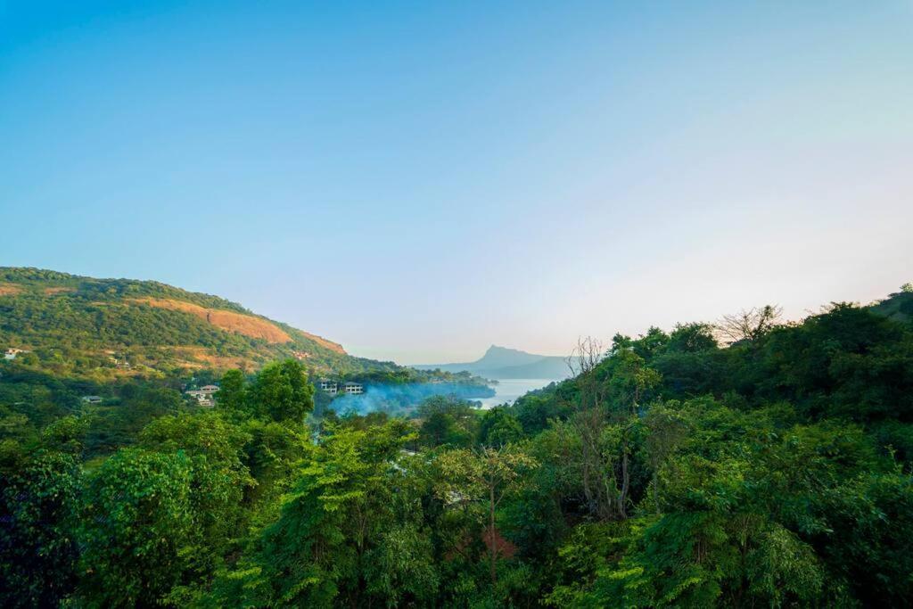Spicy Mango Lakeside Abode - Luxurious Villa In Pawana لونافالا المظهر الخارجي الصورة