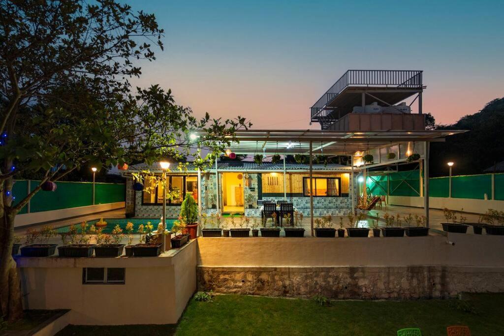 Spicy Mango Lakeside Abode - Luxurious Villa In Pawana لونافالا المظهر الخارجي الصورة