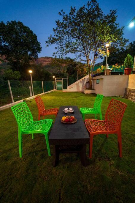 Spicy Mango Lakeside Abode - Luxurious Villa In Pawana لونافالا المظهر الخارجي الصورة